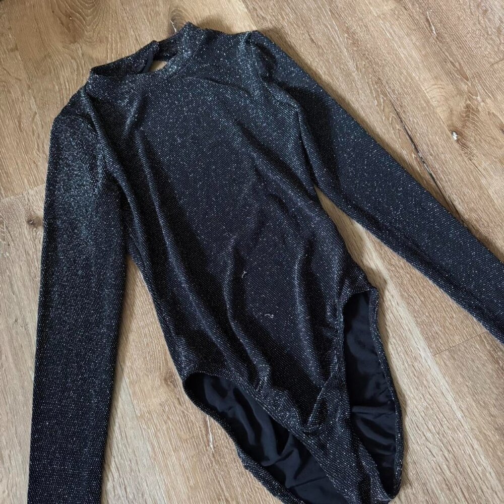 Sparkly‎ mock neck bodysuit! Size medium